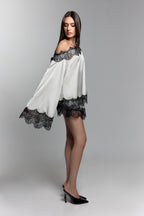 Lace trim set in light grey