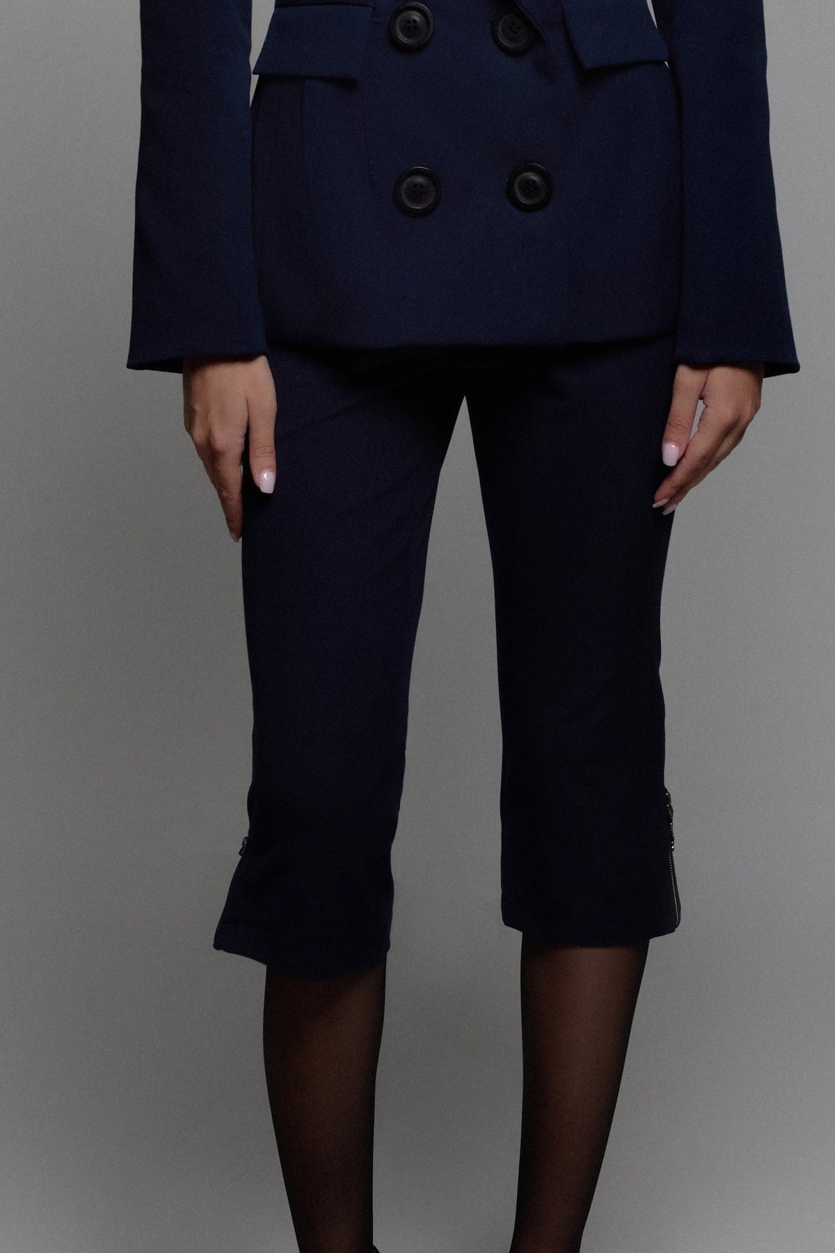 Capri pants in Navy