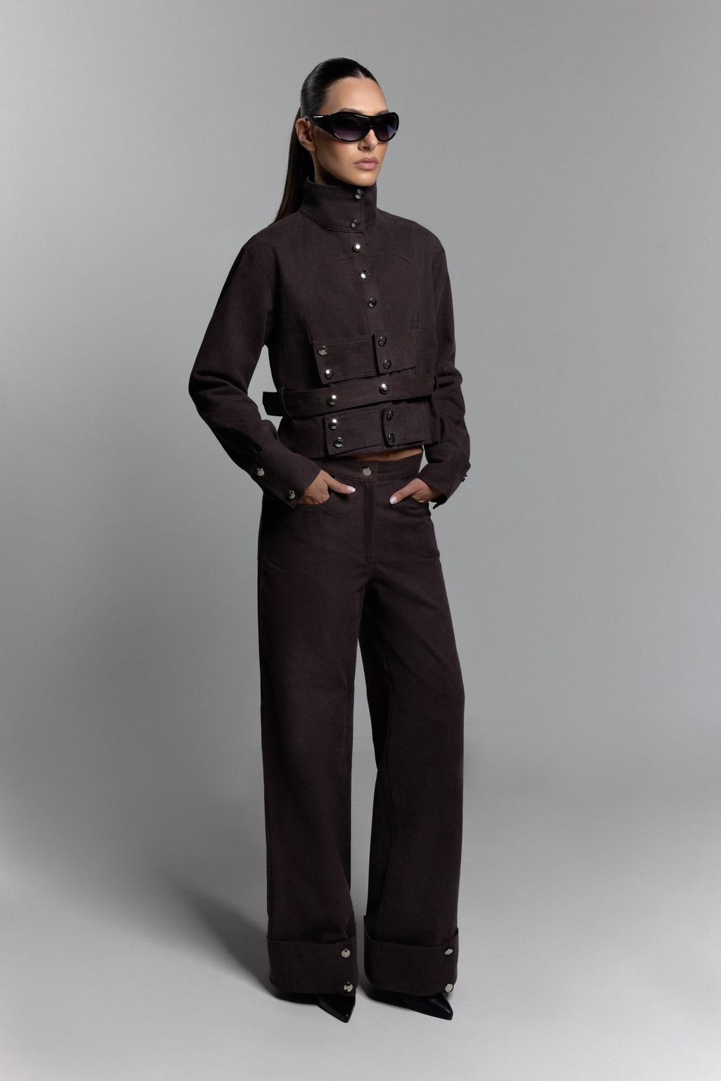 Hardware set in Brown