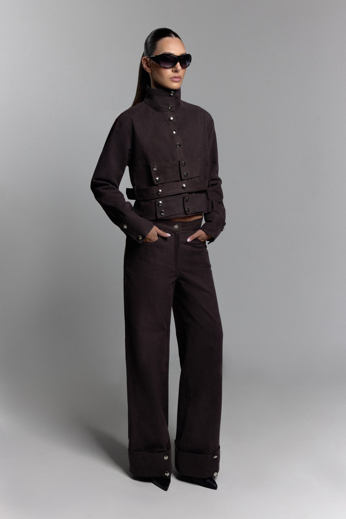Hardware set in Brown